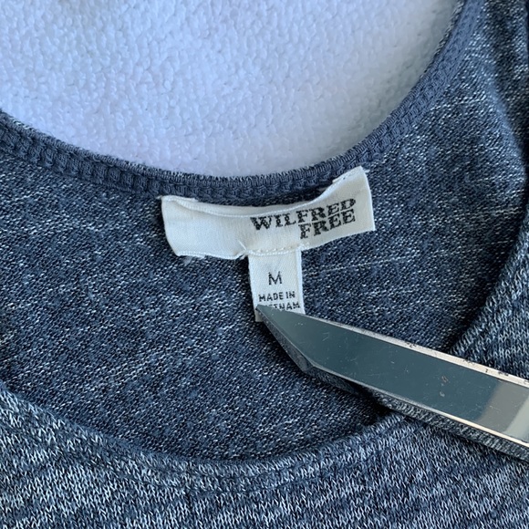 Wilfred Free Racerback Light Grey Tank - Picture 3 of 11